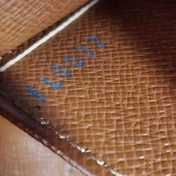 Authentic Preloved Cite MM - Picture 8 of 8